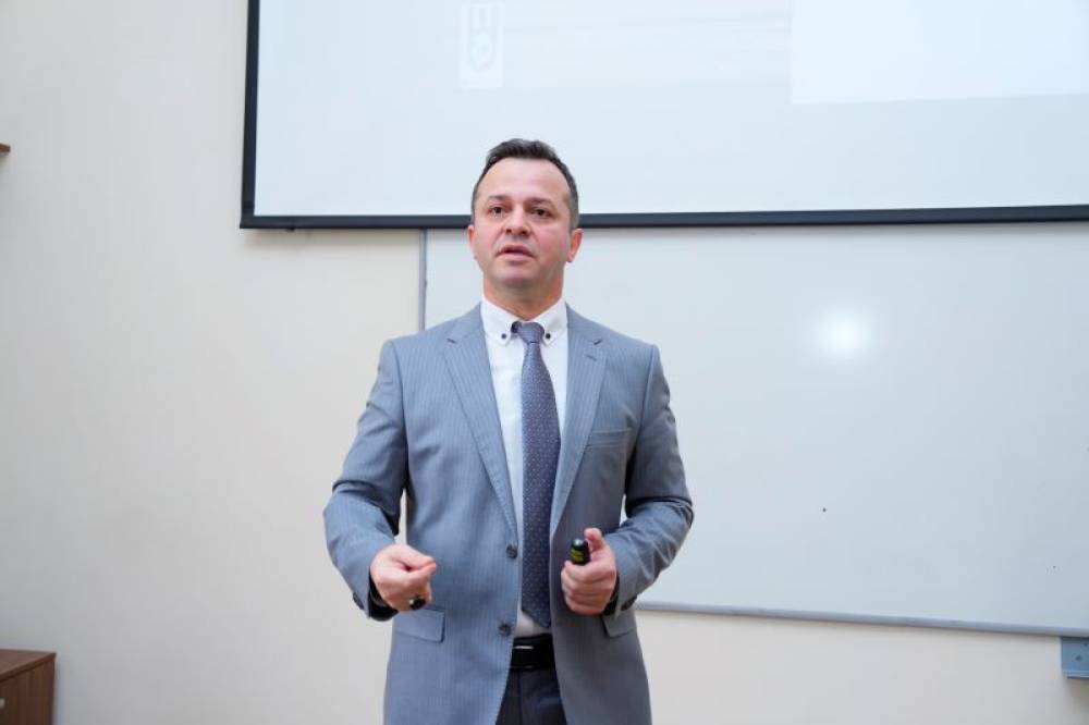 NDU-da Beynəlxalq Təlim Aylığı çərçivəsində professor Azamat Akbarov təlim keçib