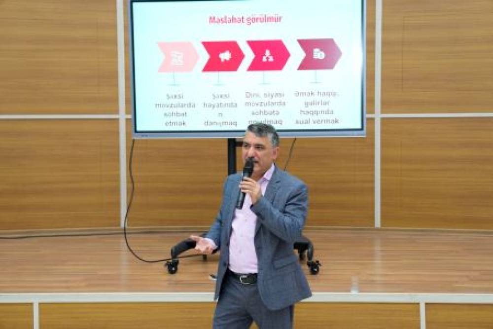 NDU-nun Beynəlxalq Məktəbində yazıçı, filologiya üzrə fəlsəfə doktoru Şəmil Sadiqin təlimi keçirilib