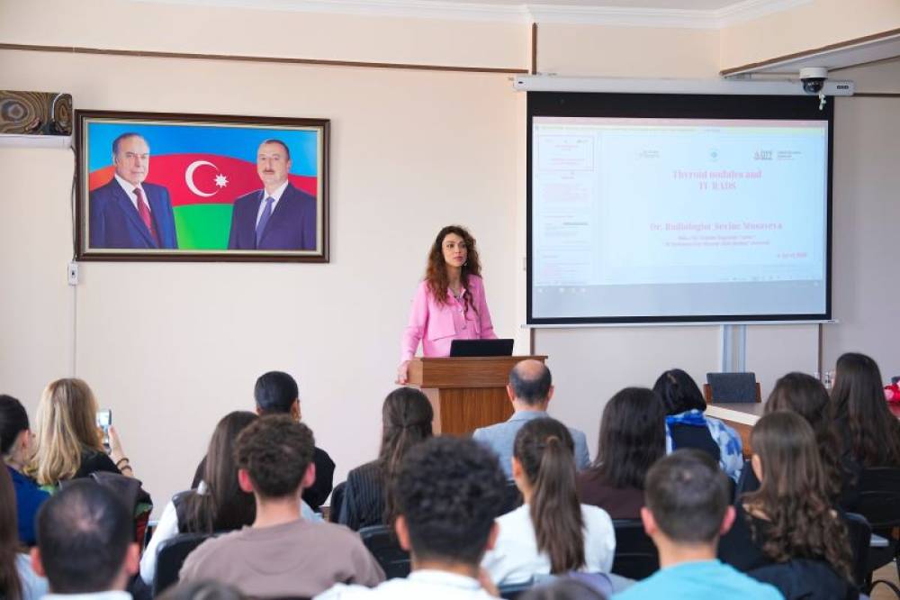 Naxçıvan Dövlət Universitetində “Tiroid xəstəliklərində radioloji diaqnostika və differensial yanaşma” mövzusunda təlim keçirilib