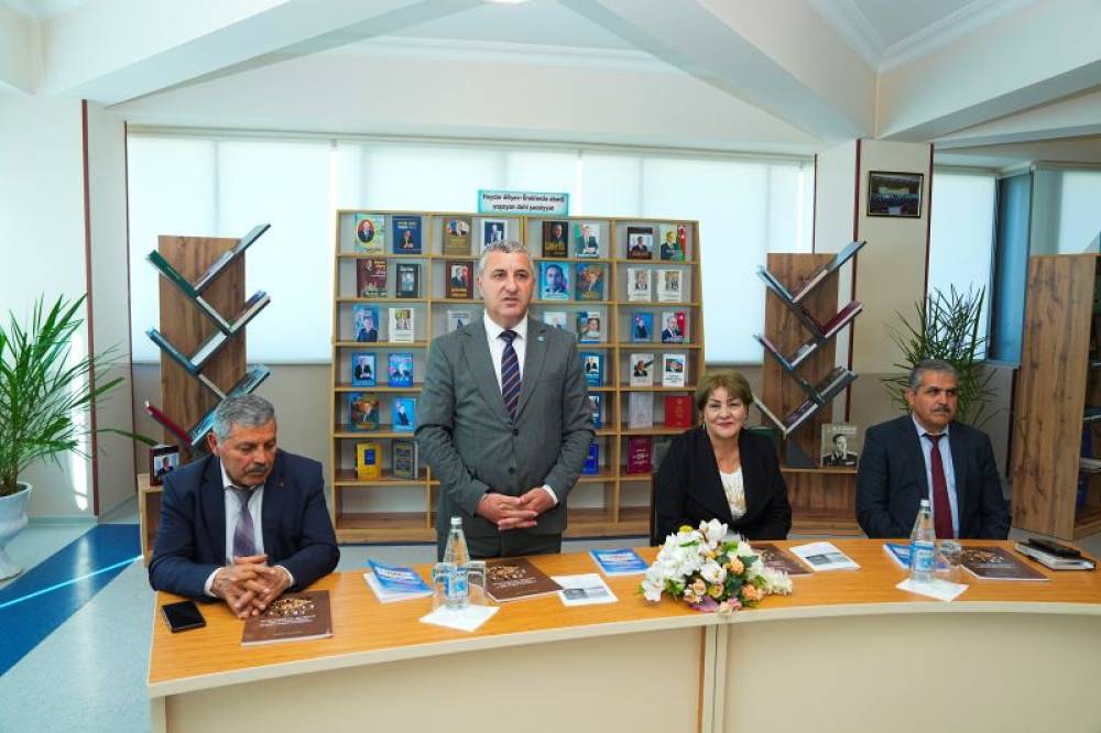 NDU-da yeni dərs vəsaitlərinin təqdimatı olub
