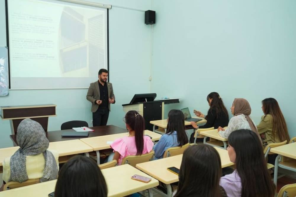 Naxçıvan Dövlət Universitetində “İqlim məlumatları və fasad dizaynı: təsirlər və yanaşmalar” mövzusunda təlim keçirilib