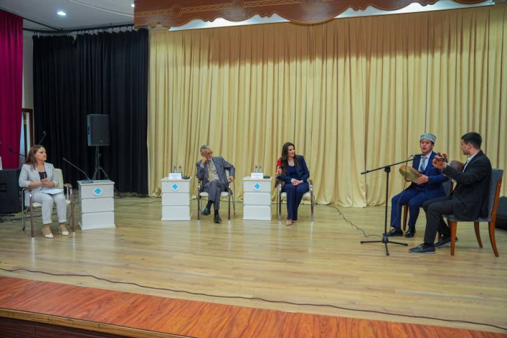 Tanınmış sənətkarlar Naxçıvan Dövlət Universitetində ustad dərsləri keçiblər