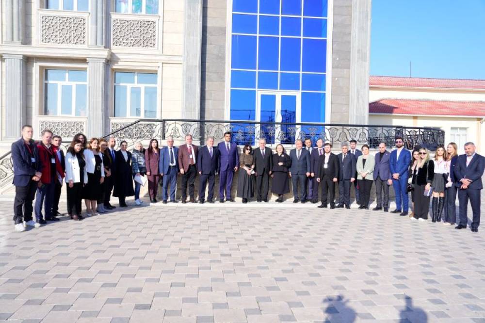 Naxçıvan Dövlət Universitetində “Akademik Zərifə Əliyeva adına Biotibbi araşdırmalar mərkəzi”nin açılış tədbiri olub