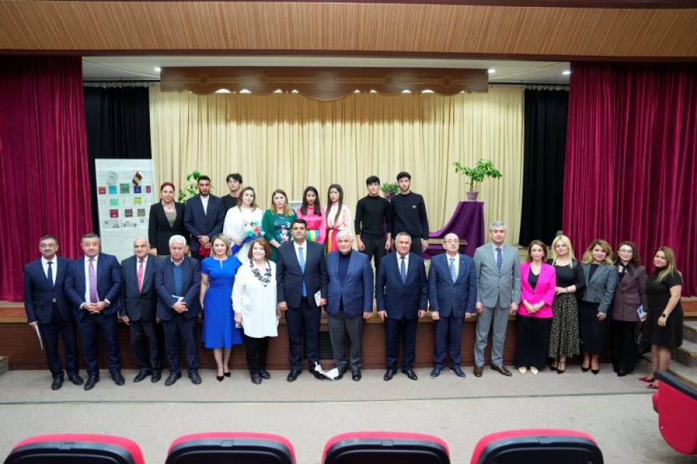 Naxçıvan Dövlət Universitetində Kamal Abdullanın 75 illik yubileyi qeyd olunub