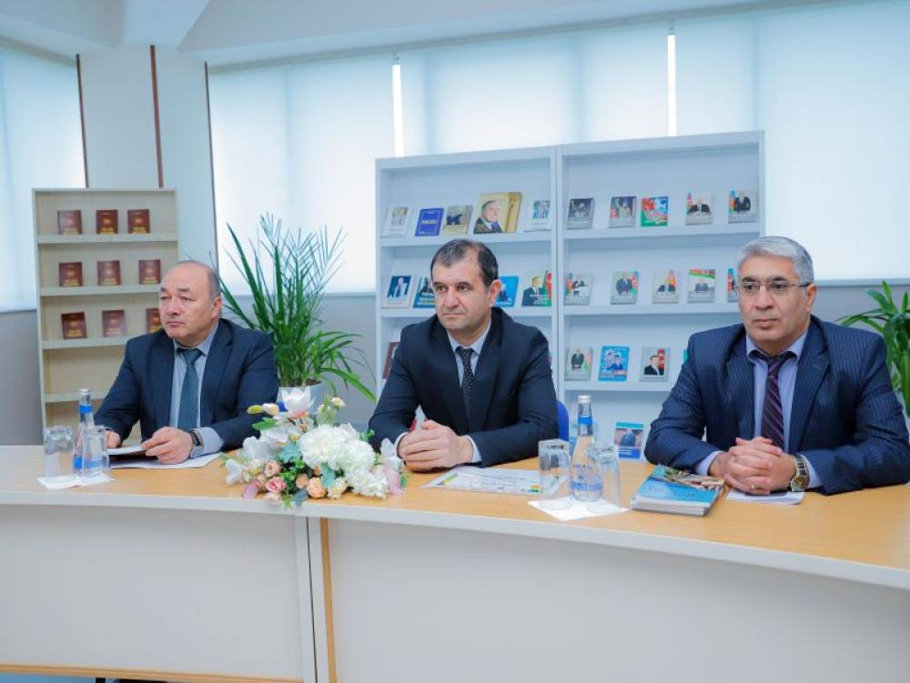 “Yüz ilin Naxçıvanı” adlı kitabın təqdimatı keçirilib