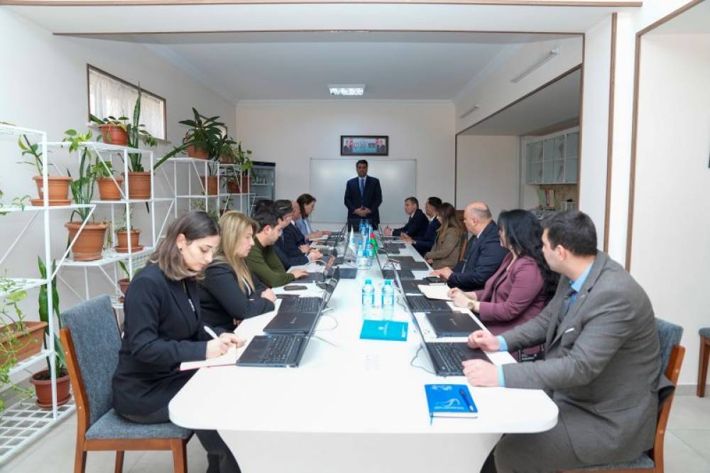 Naxçıvan Dövlət Universitetinin rektoru “İmtahan Qərargahı”nda olub, imtahanların gedişini onlayn izləyib