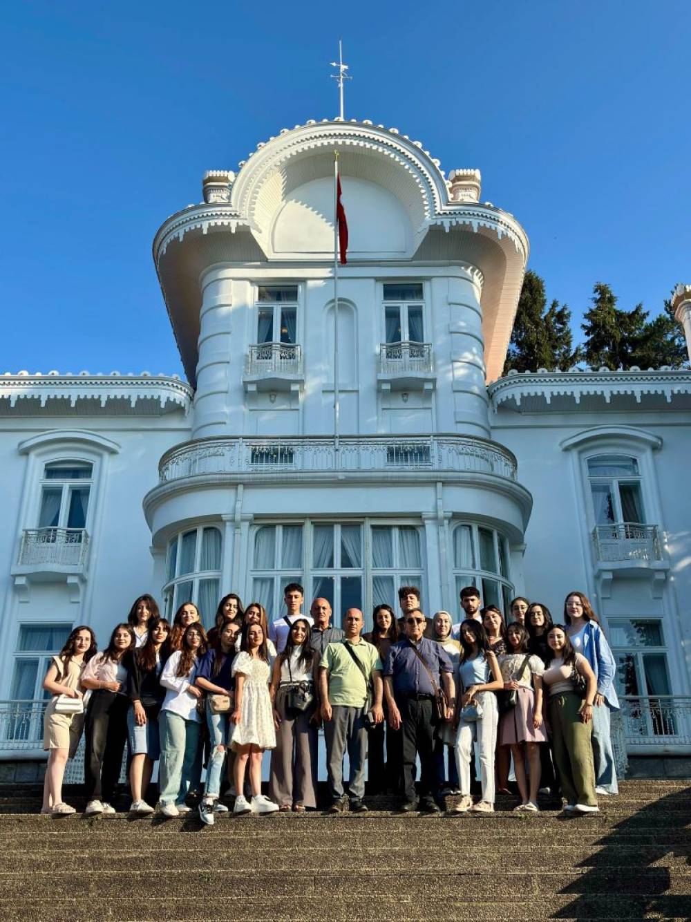 NDU-nun 240 nəfərlik professor-müəllim və tələbələrdən ibarət heyəti Türkiyənin Hacettepe, Ankara, Qazi kimi bir çox qabaqcıl universitetlərində təcrübələrə başlayıb