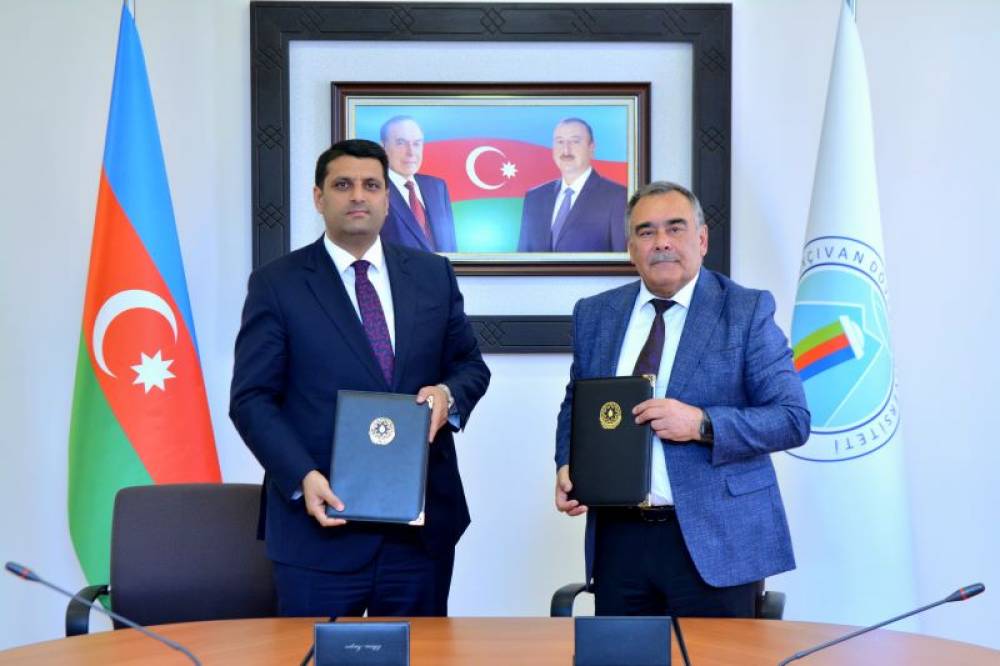 Naxçıvan Dövlət Universiteti və Azərbaycan Respublikası Kənd Təsərrüfatı Nazirliyi Bitki Mühafizə və Texniki Bitkilər Elmi-Tədqiqat İnstitutu arasında əməkdaşlıq memorandumu imzalanıb