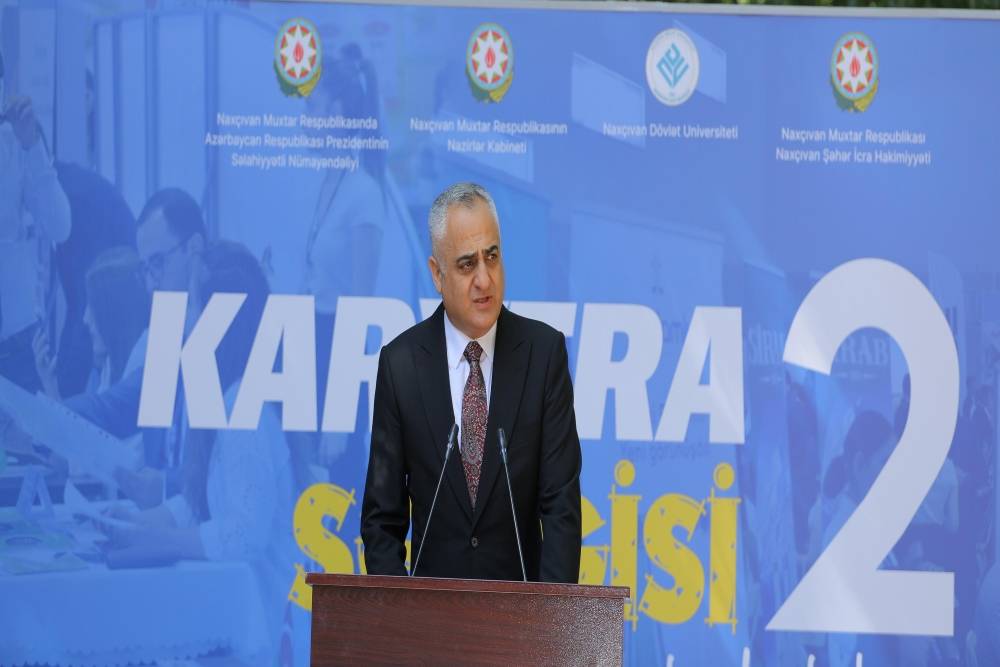 Naxçıvanda II karyera sərgisi açılıb