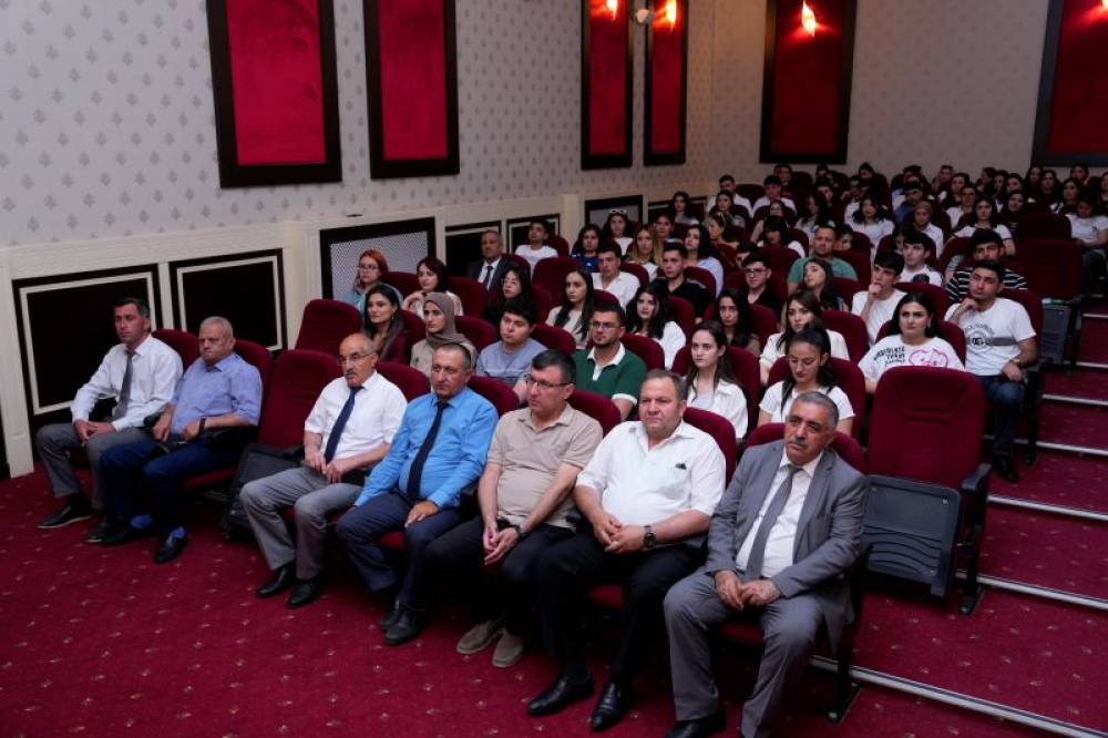 “Quş əti, Yumurta İstehsalçıları və İxracatçıları Assosiasiyası” İctimai Birliyinin sədri Mürvət Həsənli NDU-da müəllim və tələbələrlə görüşüb