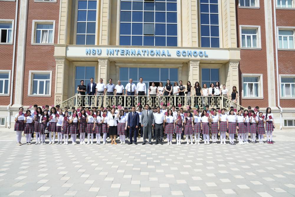 NDU nəzdindəki Gimnaziyada ümumi orta təhsil səviyyəsini başa vuran şagirdlərlə görüş keçirilib