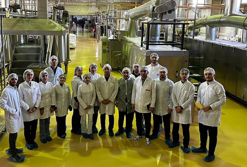 NDU-nun Tibb fakültəsinin Tibbi profilaktika ixtisası üzrə son kurs tələbələri “Ləzzət Biskvit və Şokolad Fabriki” MMC-də təcrübədə olublar