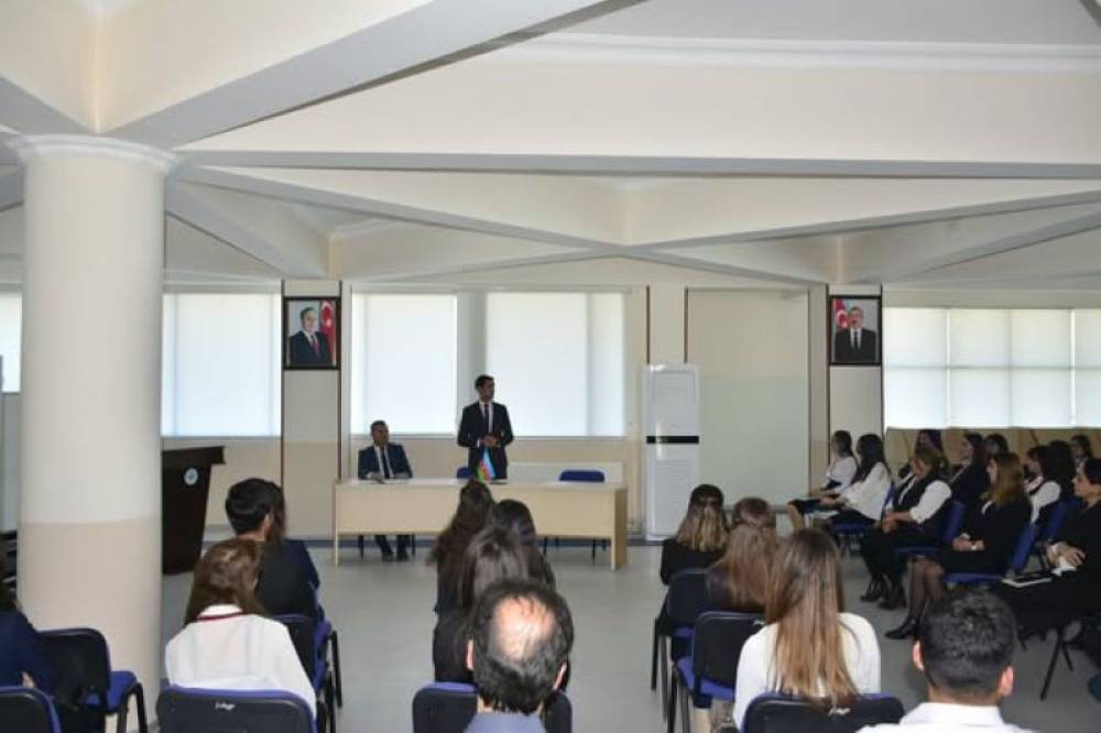 Naxçıvan Dövlət Universitetində “Akademik məqalələrin yazılması metodikası”na həsr olunan seminar keçirilib