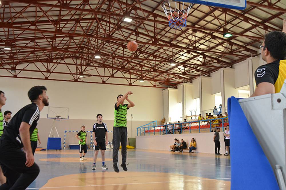 NDU-da basketbol çempionatı keçirilib