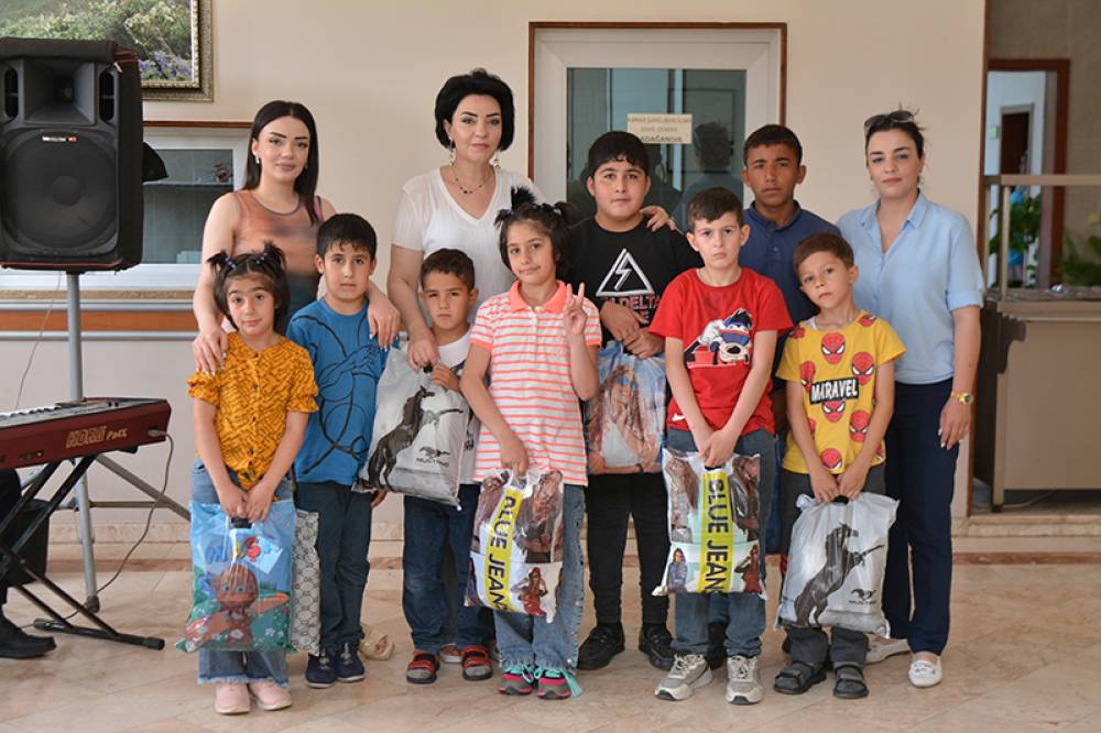 Uşaqlar gülərsə, dünya gülər!