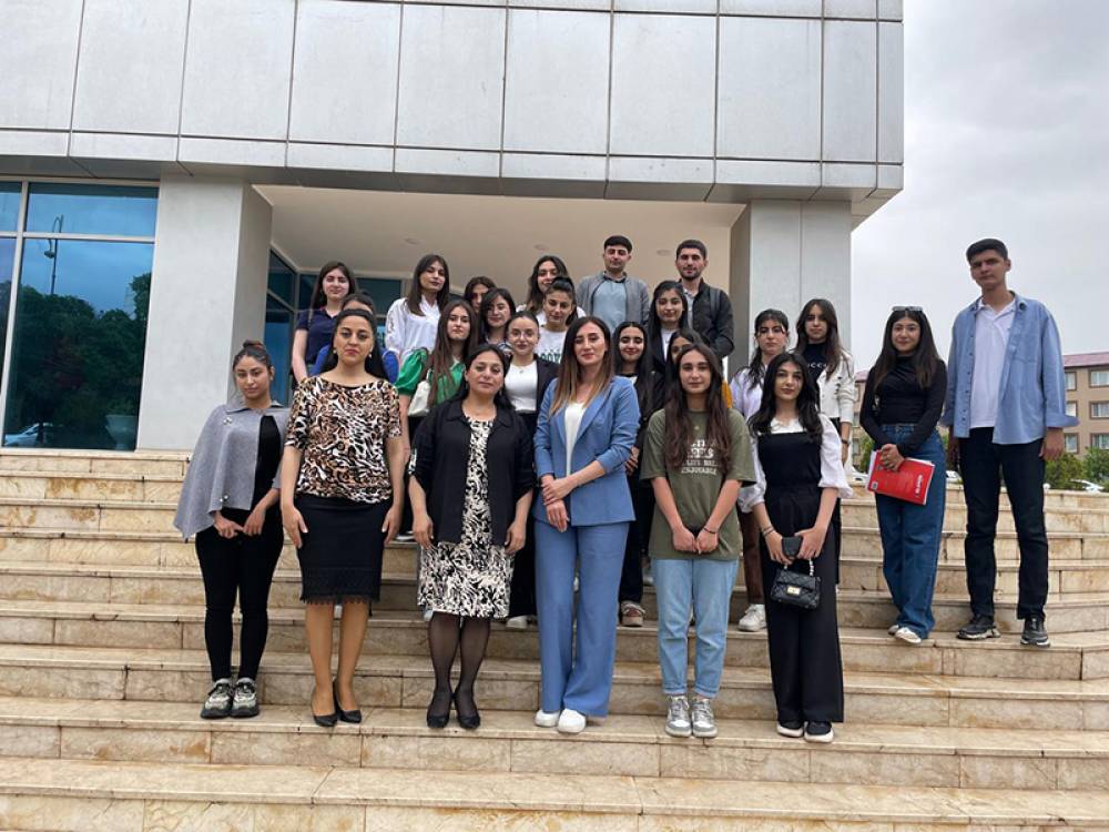 NDU Elmi Kitabxanasında ingilis dilində “International student mobility: global perspectives of studying abroad” (“Beynəlxalq tələbə mobilliyi: xaricdə təhsilin qlobal perspektivləri”) adlı dəyirmi masa keçirilib