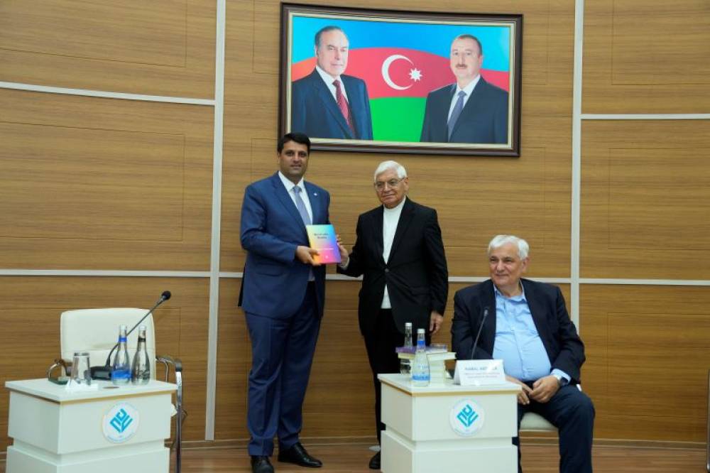 Naxçıvan Dövlət Universitetində ADU-nun rektoru Kamal Abdulla və professor Rafiq Əliyevlə görüş olub