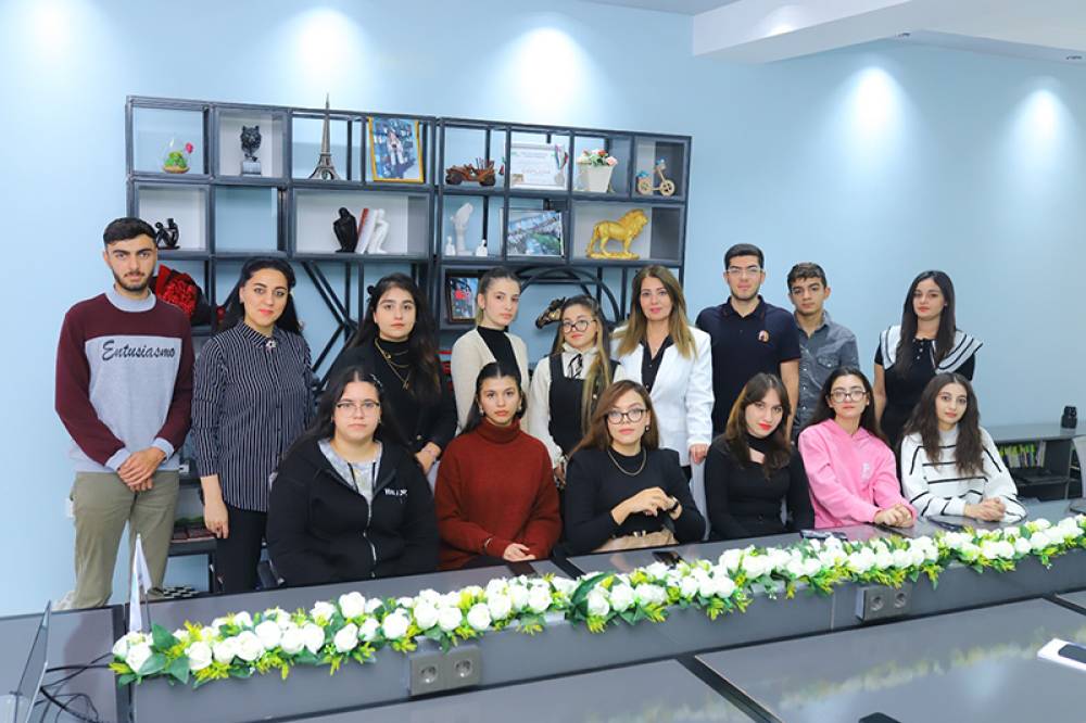 Naxçıvan Dövlət Universitetinin tələbələrinə “Media etikası” mövzusunda təlim keçirilib