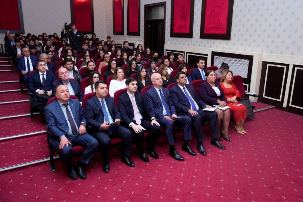  NDU-da Naxçıvanda ilk qızlar məktəbinin yaradıcısı Nazlı xanım Nəcəfovanın 135 illik yubileyinə həsr olunmuş konfrans keçirilib