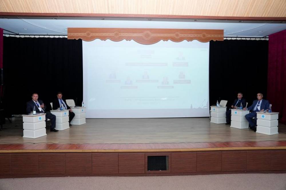 Noyabrın 5-də Naxçıvan Muxtar Respublikasında 8 Noyabr- Zəfər Gününün beşinci ildönümünün qeyd olunması ilə bağlı tədbirlər planı çərçivəsində Naxçıvan Dövlət Universitetində “Zəfər irsi” adlı konfrans keçirilib