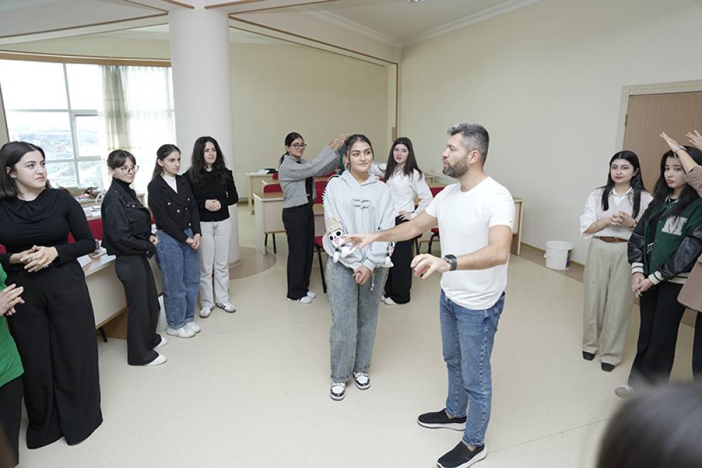 Naxçıvan Dövlət Universitetində SOCAR ilə əməkdaşlıq çərçivəsində "Effektiv Ünsiyyət" və "Xanımlar üçün Şəxsi İnkişaf" mövzularında təlimlər keçirilib 